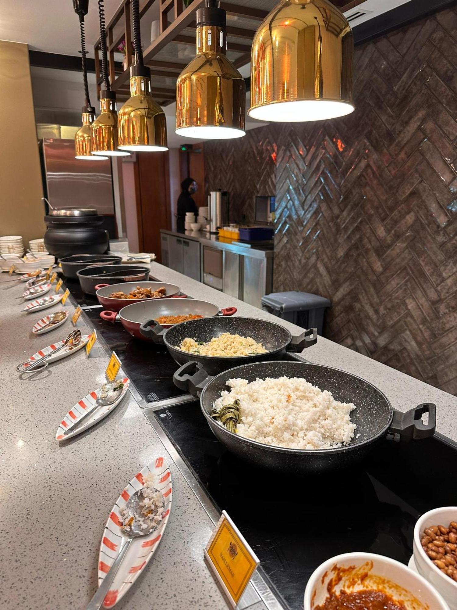 King Park Hotel Kota Kinabalu Ngoại thất bức ảnh