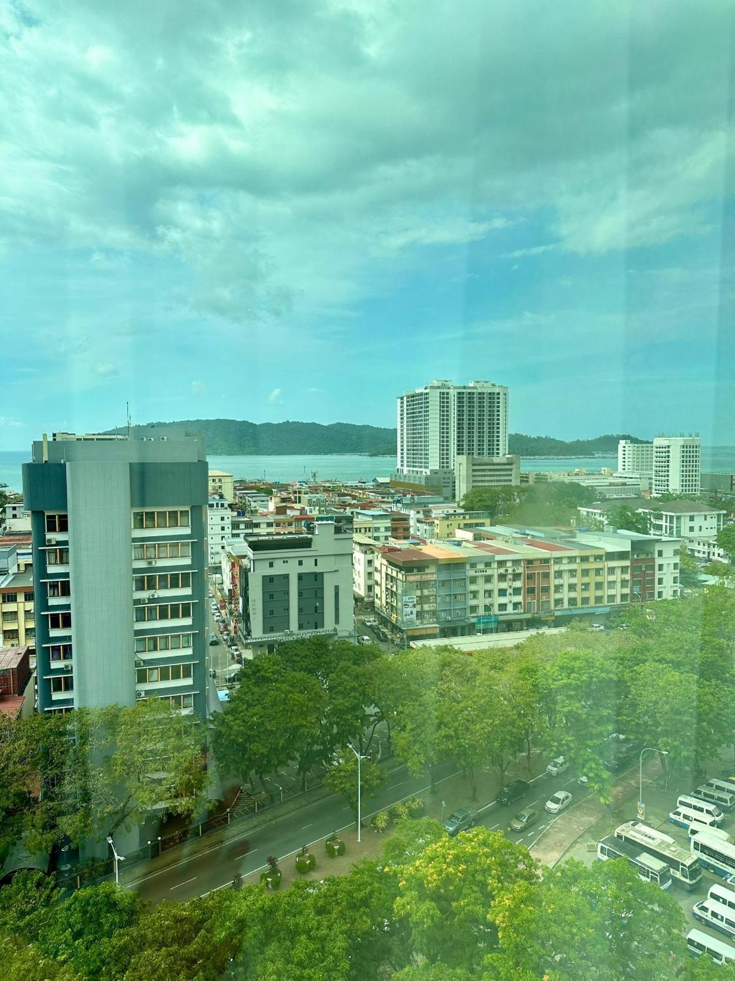 King Park Hotel Kota Kinabalu Ngoại thất bức ảnh