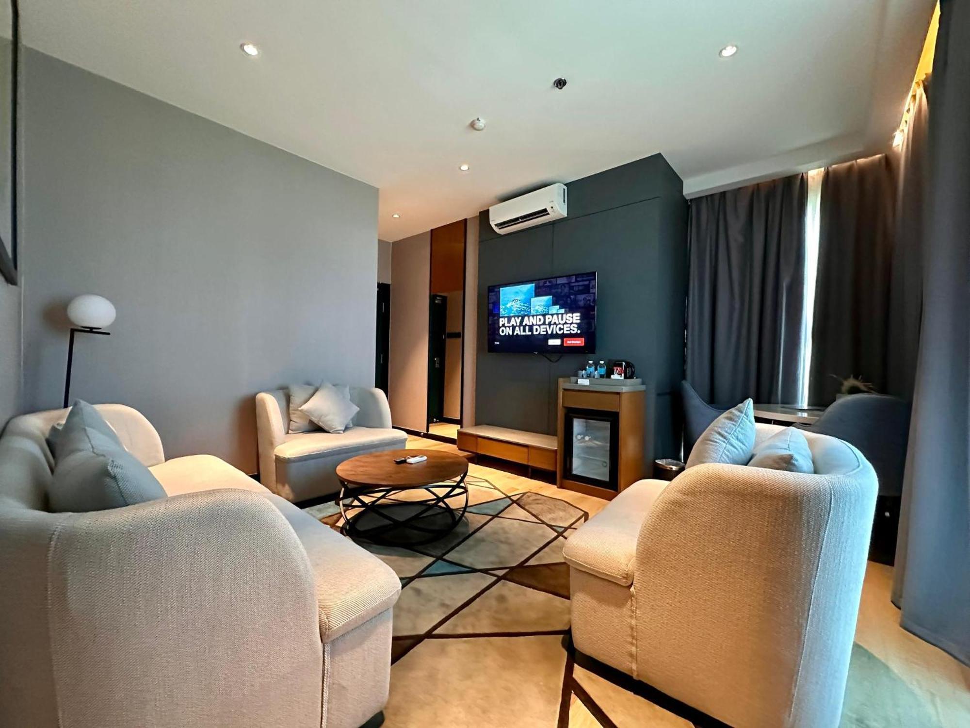 King Park Hotel Kota Kinabalu Ngoại thất bức ảnh