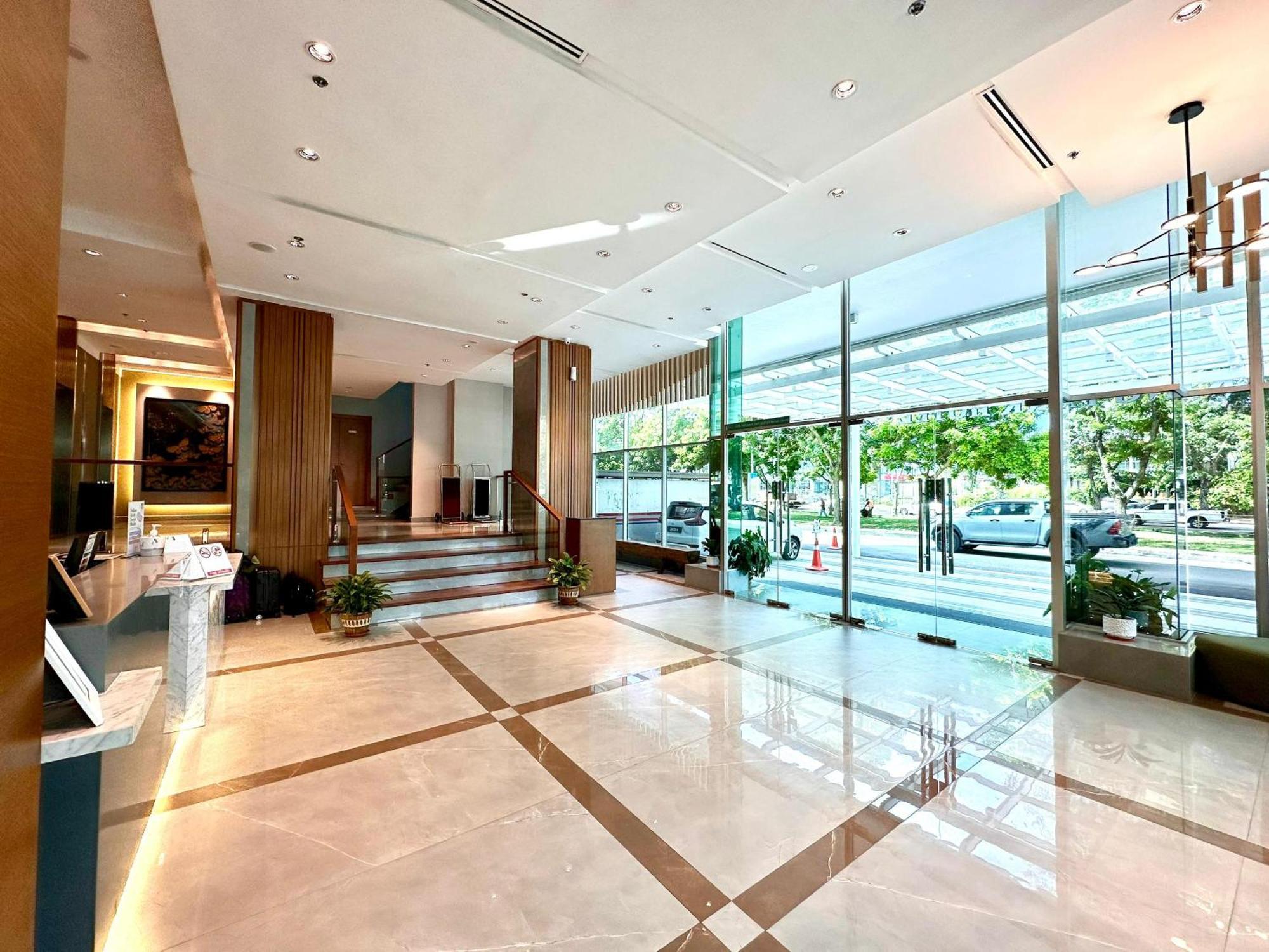 King Park Hotel Kota Kinabalu Ngoại thất bức ảnh